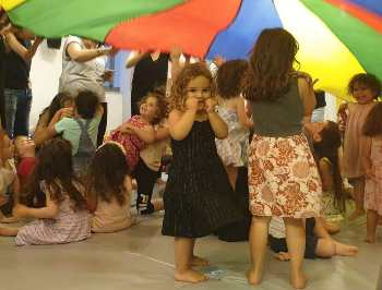 שרים ורוקדים המשק הלברכט